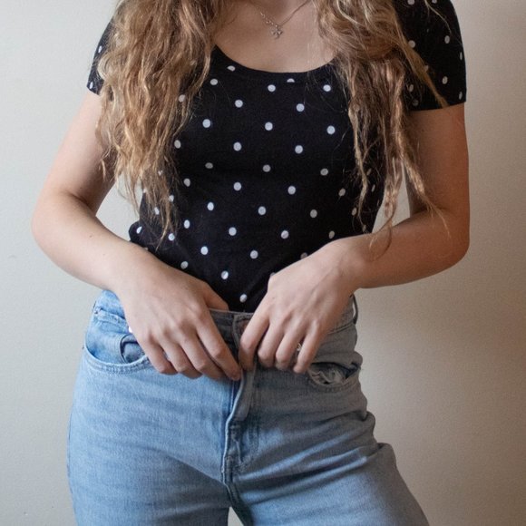 Basic Tee - Picture 5 of 5